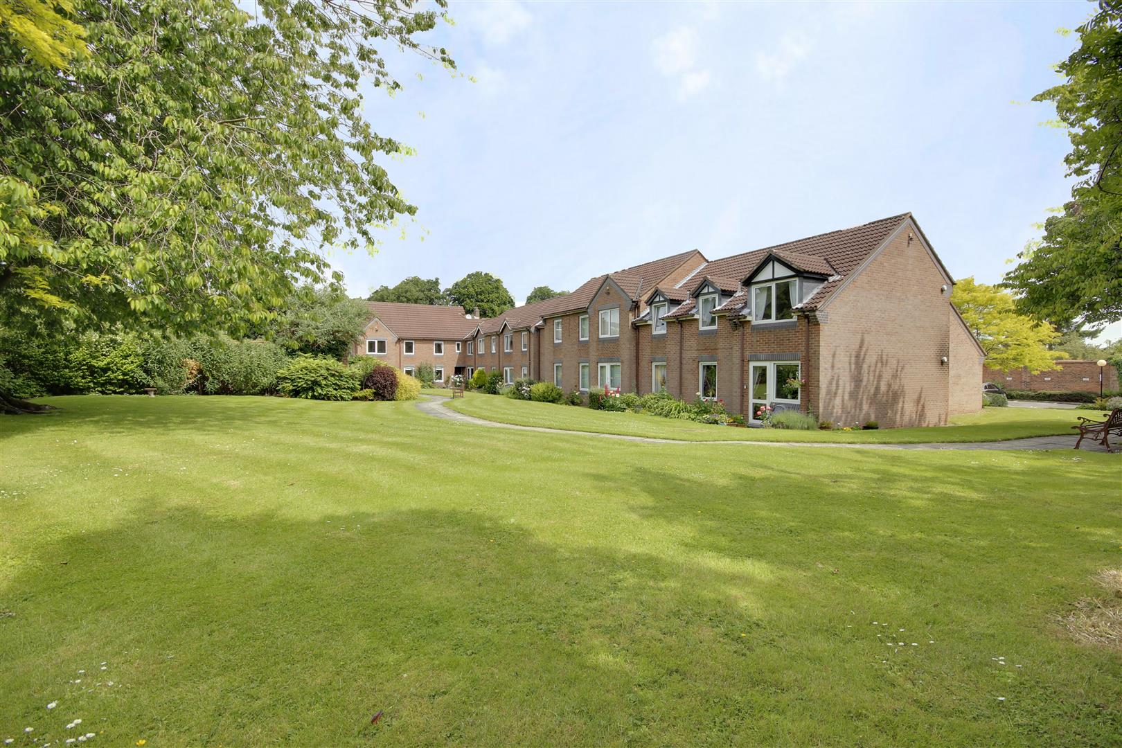 Matthew Limb Property for sale in West Hull